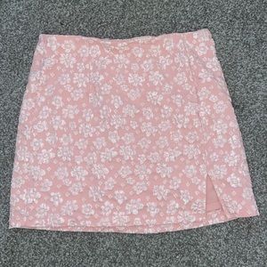 Pink mini pencil skirt with slit